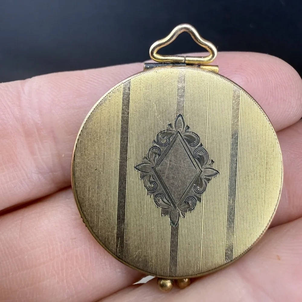 Vintage Gold‎ Filled Locket Round